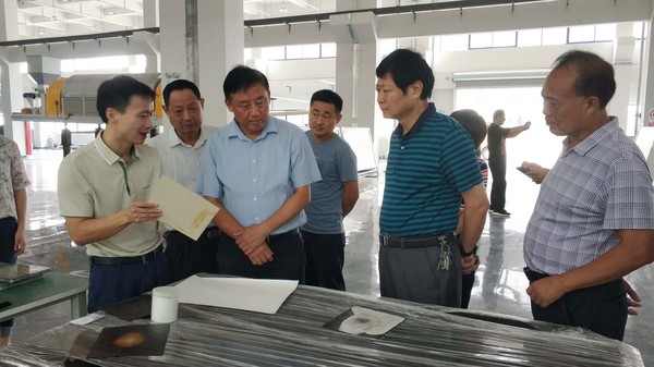 陈国祥率队调研全县科技创新工作