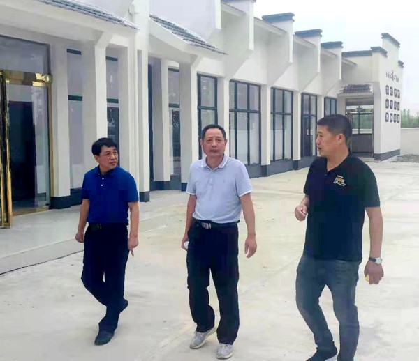 县人大常委会副主任孟庆报深入朱湾镇调研