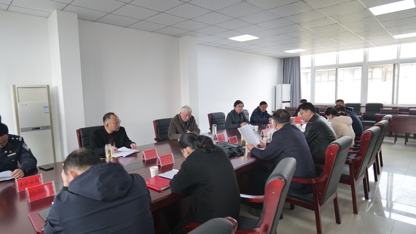 陈国祥主持召开无名烈士遗骸迁葬仪式调...