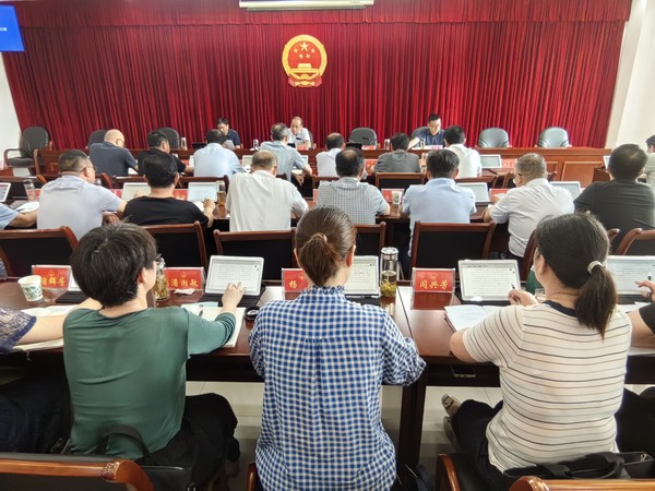 08.09县十七届人大常委会第27次会议暨工作评议专题会议召开.jpg
