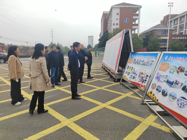 11.13县人大常委会调研 &ldquo;八五&rdquo; 普法工作开展情况.jpg